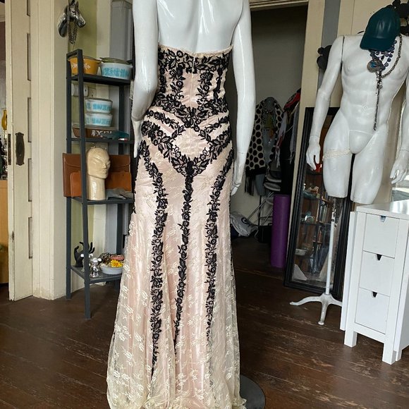 ARIA COUTURE strapless gown - Picture 2 of 8
